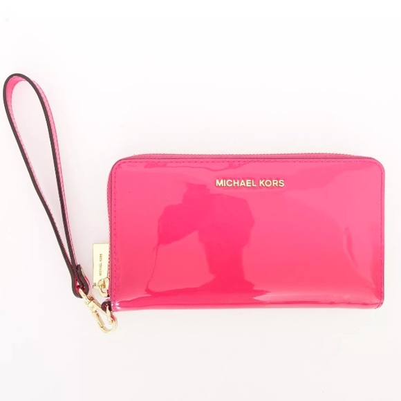 Michael Kors Handbags - Michael Kors Jet Set Ultra Pink Cellphone Wallet